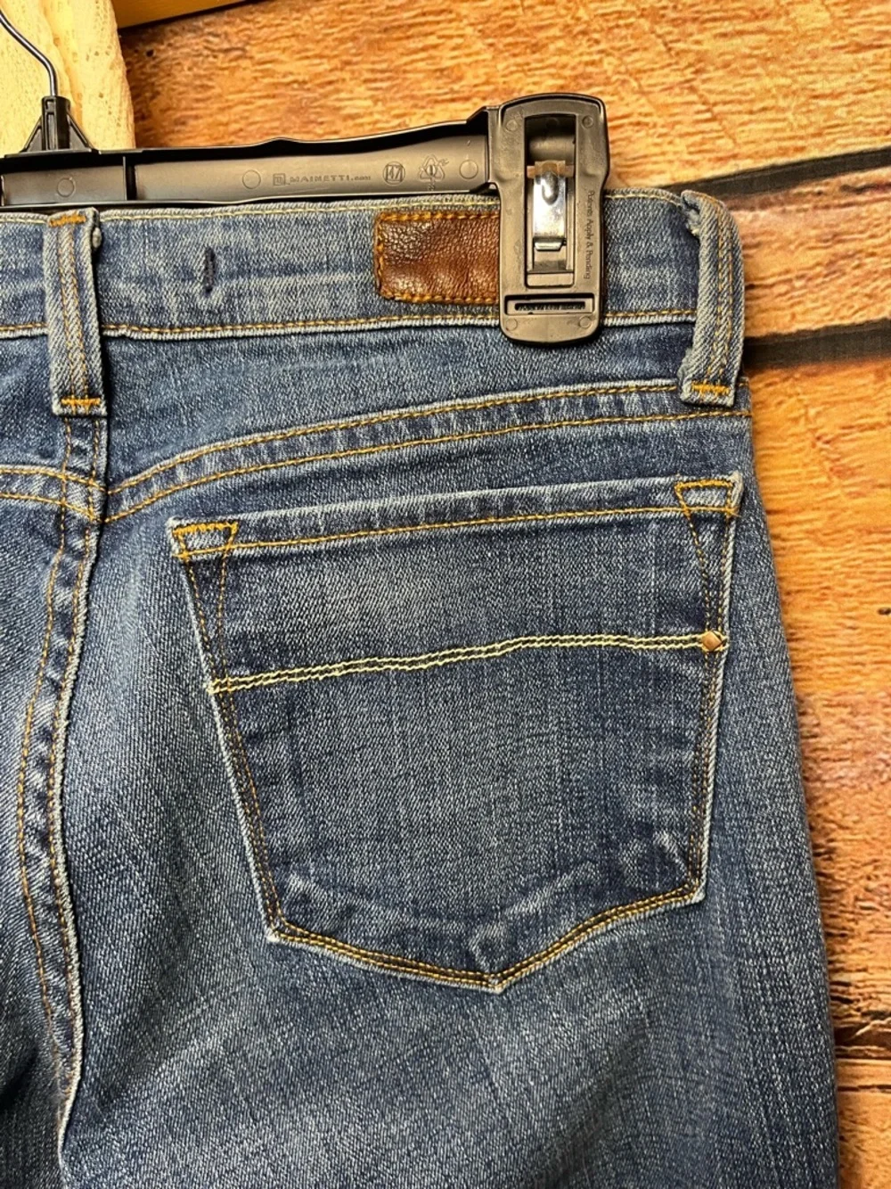 J Brand Boot Cut Flare Ankle Kick Out Super Soft Jeans (241)